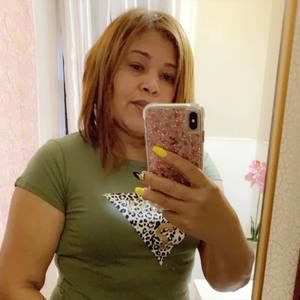 Meet your Posher, Simona